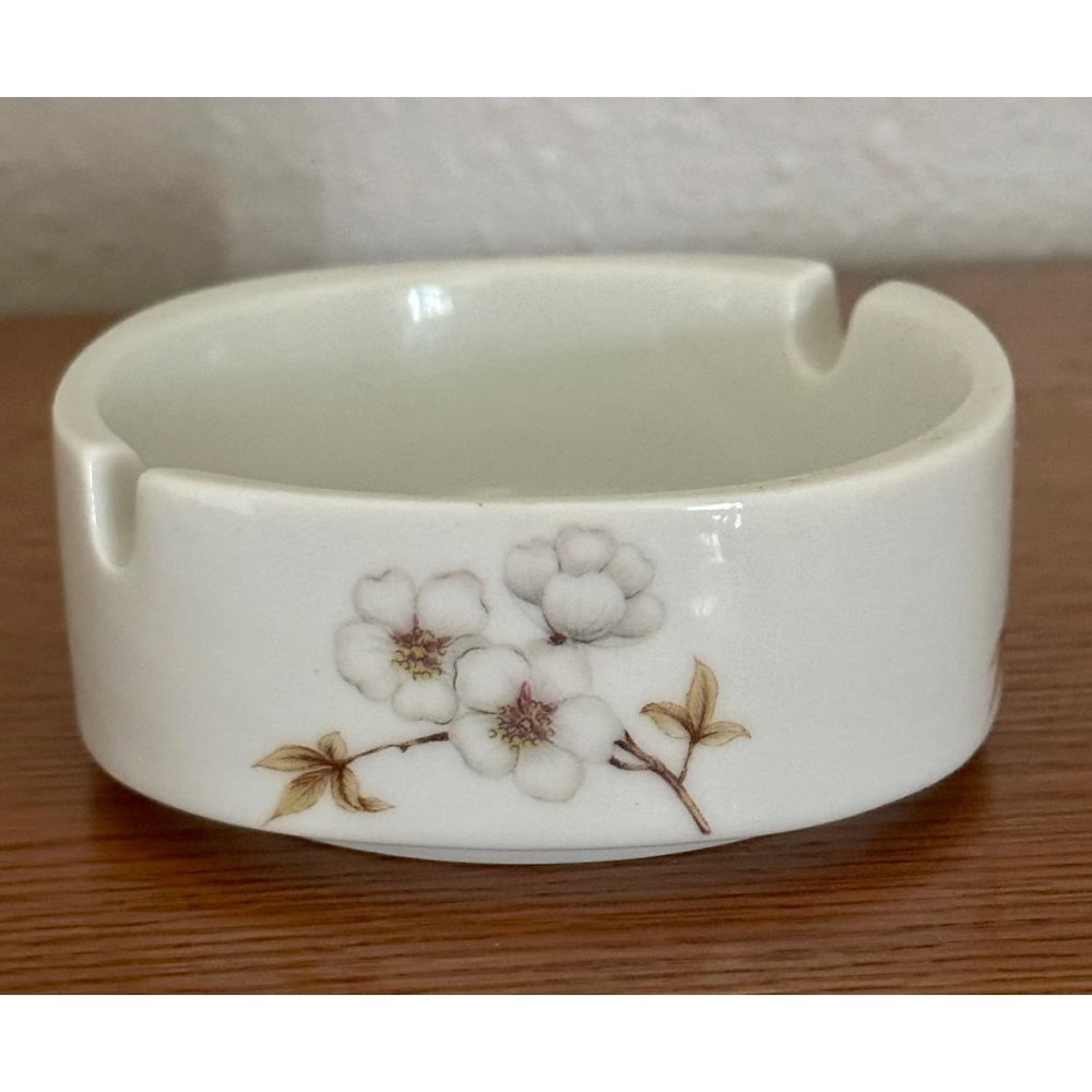 VINTAGE LIETTE ASHTRAY HANDPAINTED DOGWOOD BLOSSOMS